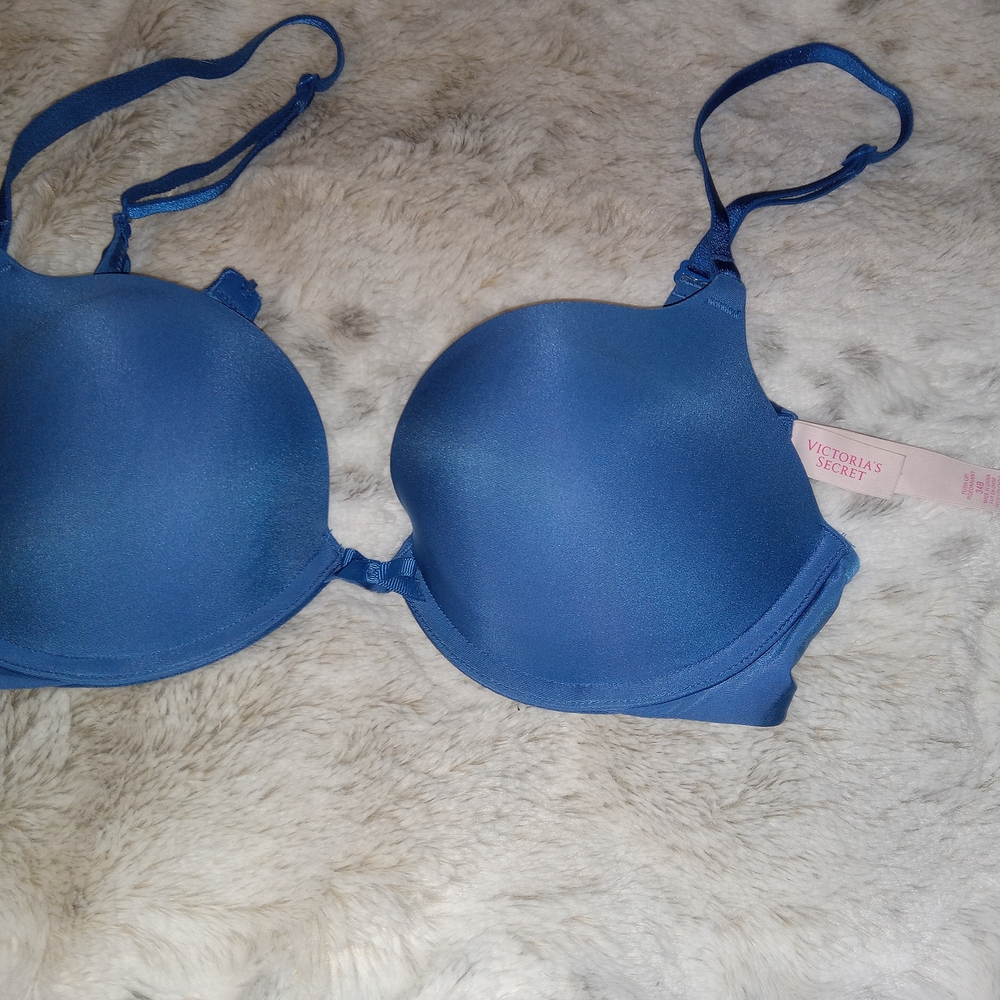 Victoria's Secret Sapphire Blue Bra